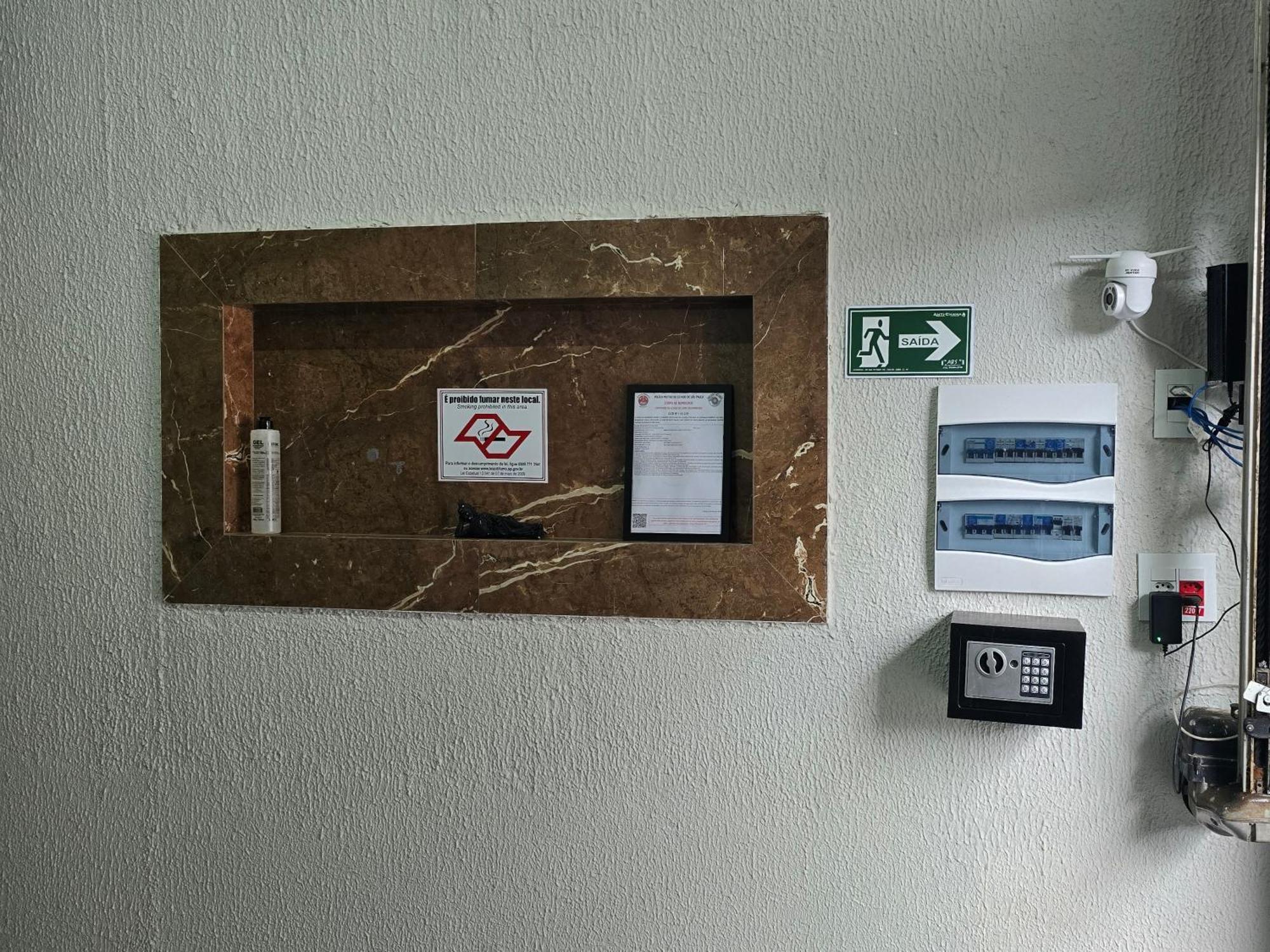 Apartment Facilit *